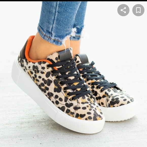 Qupid Leopard Maxmino Platform Sneakers Fits Like 6.5 - Picture 3 of 12